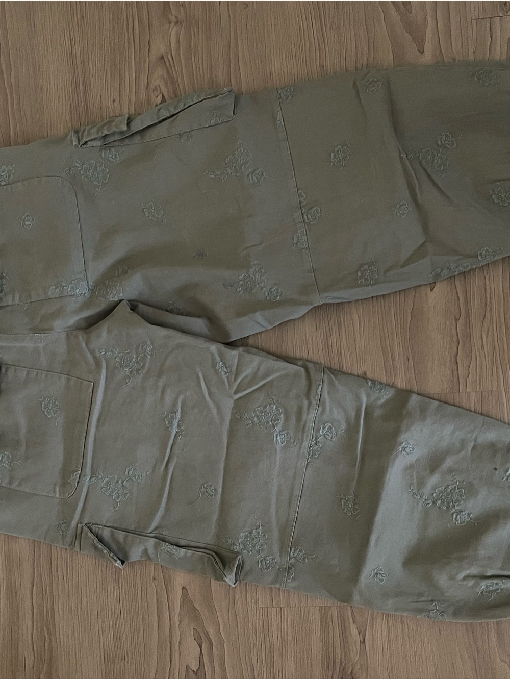 Pilcro Olive Green Cargo Jogger Pants for Women - Picture 5 of 6